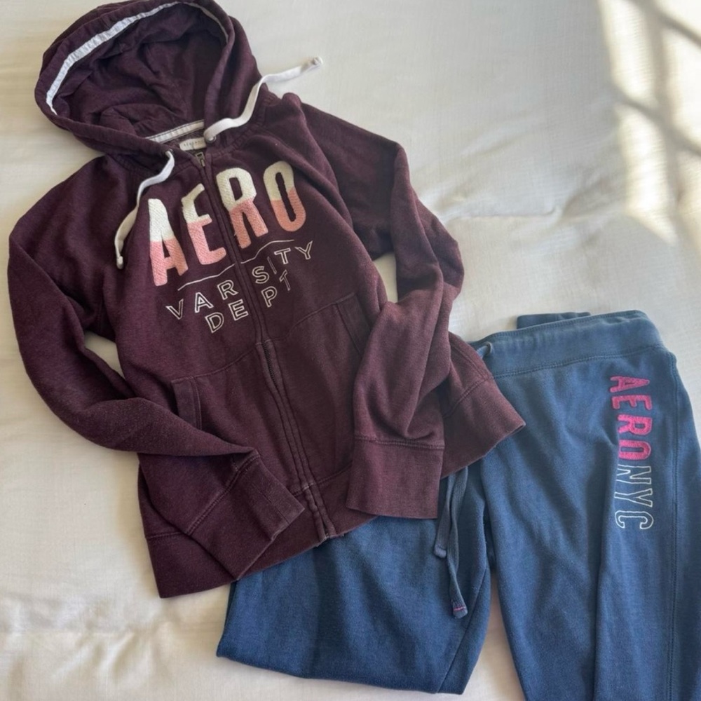 Aeropostale Blue and Pink Stitching Apparel